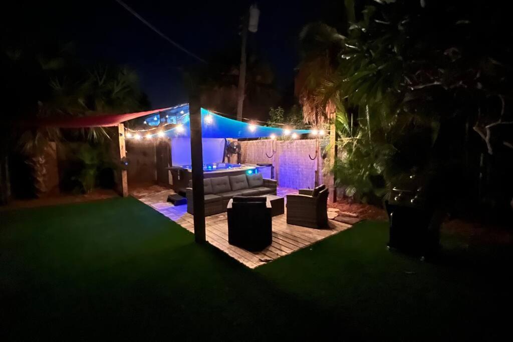 Luxury 2/2 Private Oasis W/Hot Tub Walk To Beach Mũi Canaveral Ngoại thất bức ảnh